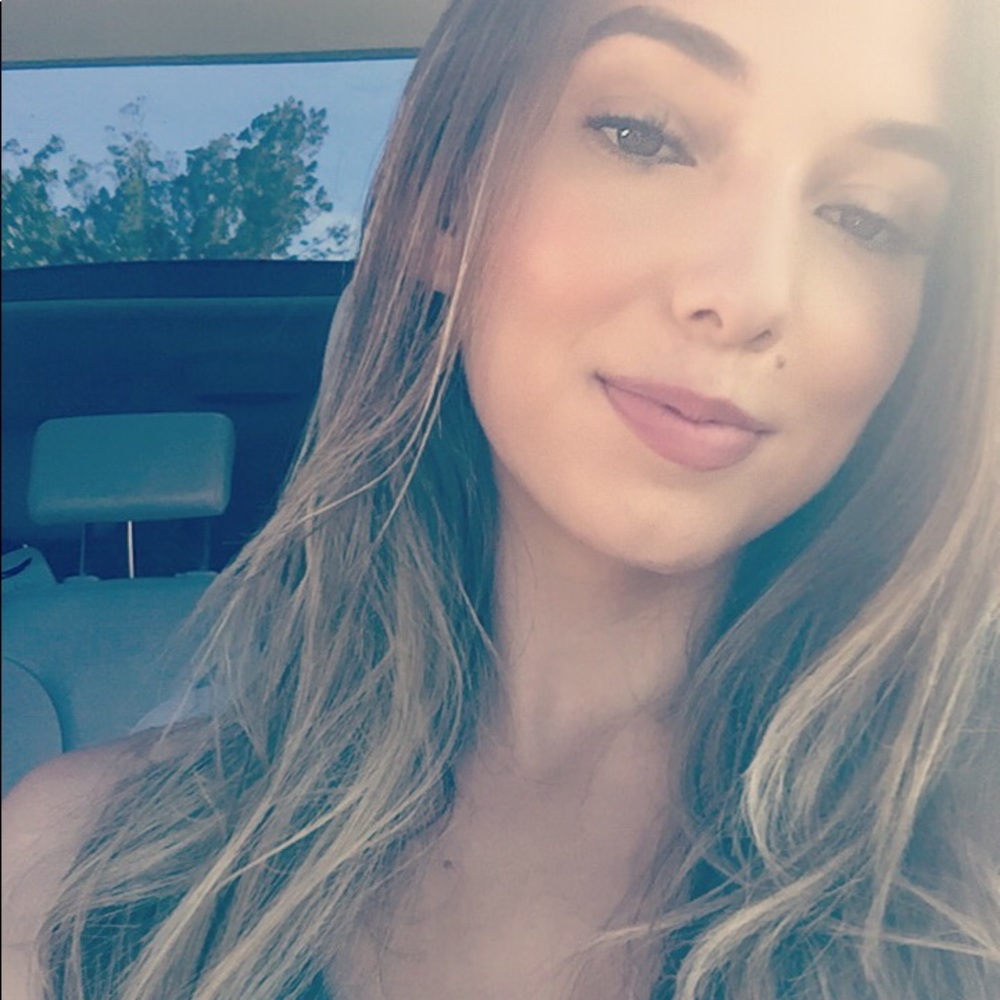 Meet your Posher, Karla